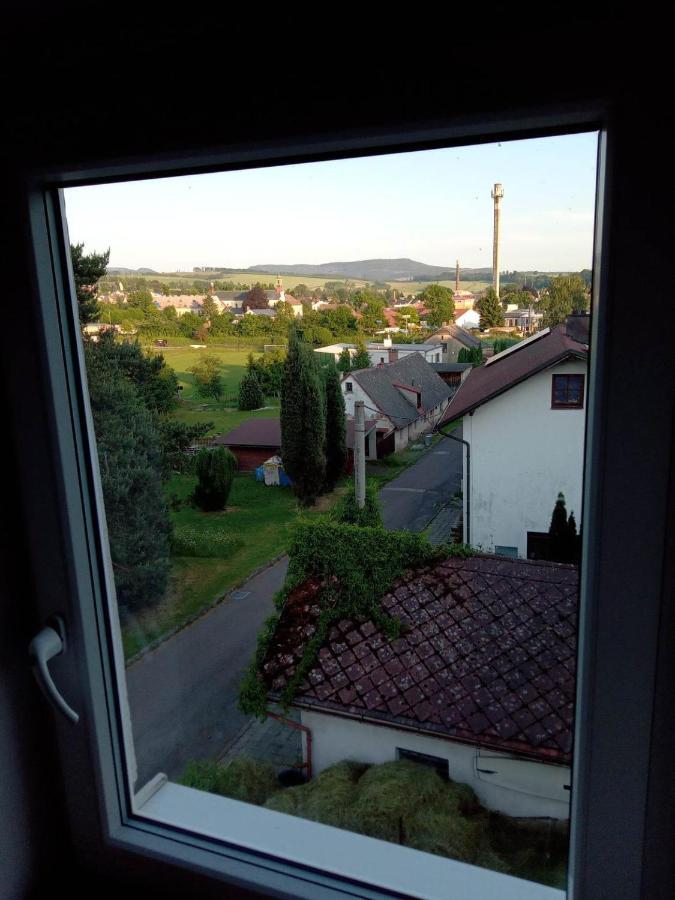 Apartman Police Nad Metuji Apartamento Exterior foto